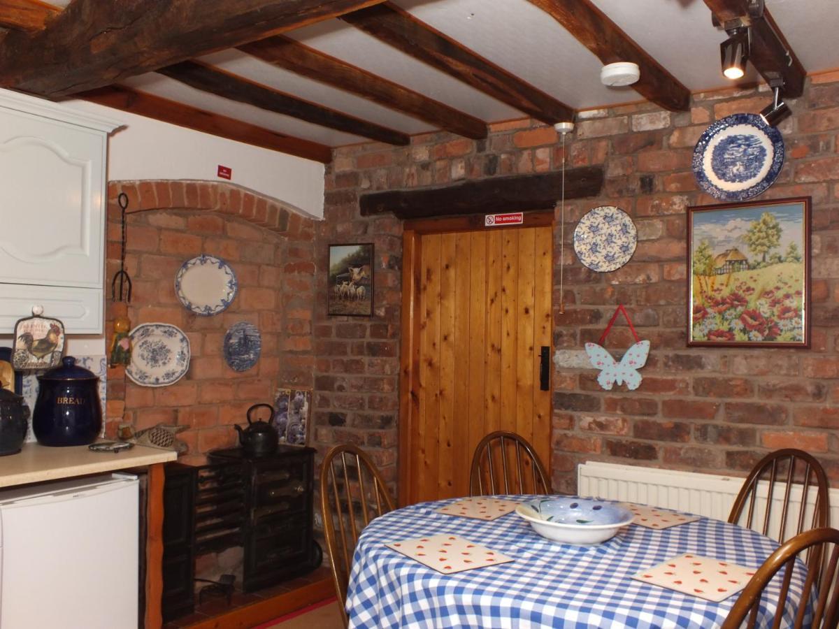 Bank Farm Cottages Nantwich Bagian luar foto