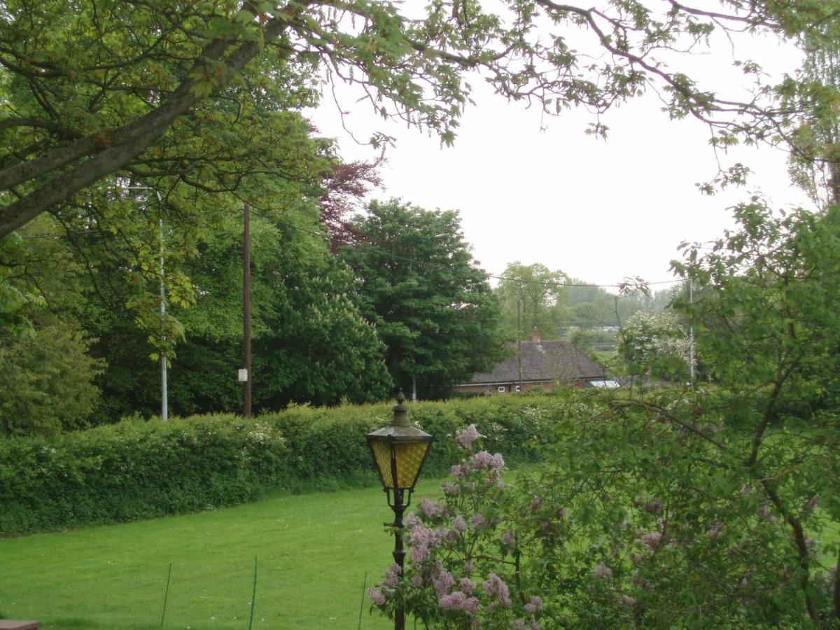 Bank Farm Cottages Nantwich Bagian luar foto