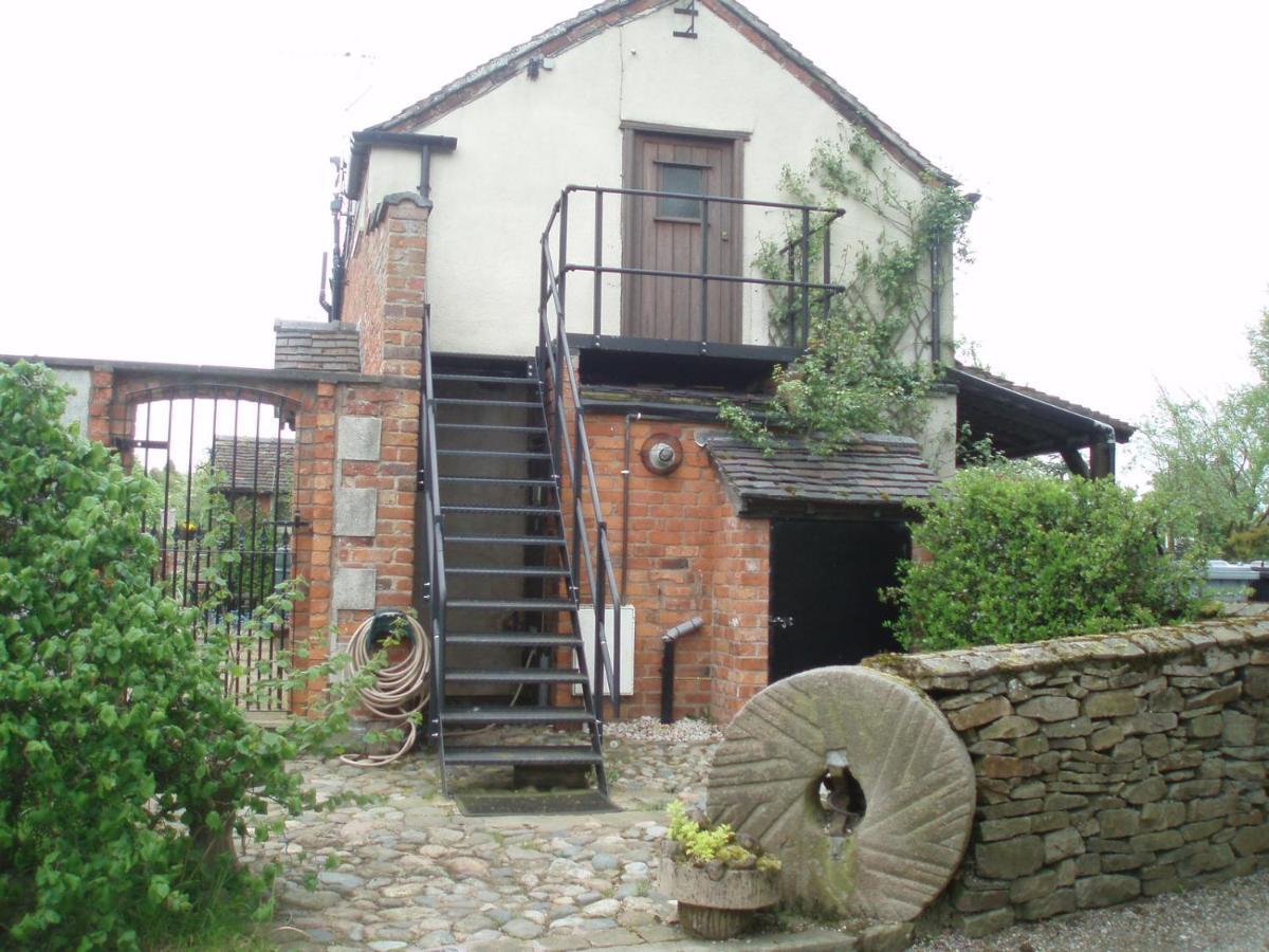 Bank Farm Cottages Nantwich Bagian luar foto